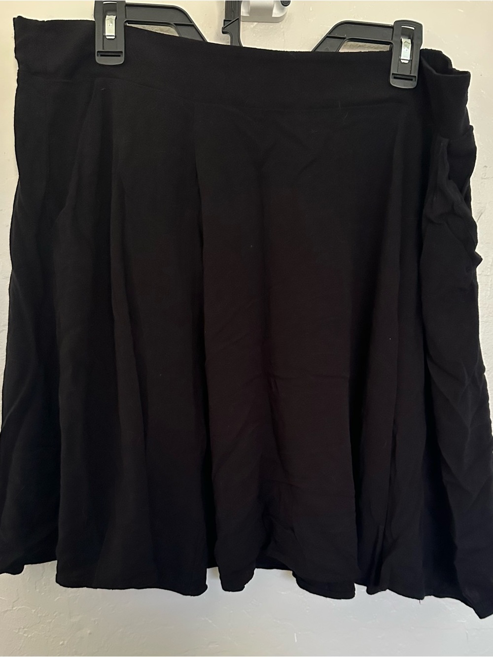 Torrid Black Skater Skirt Plus Size 1 / 1X Flattering Flowy Elastic Waist